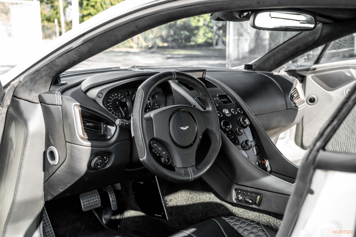 Aston Martin Vanquish 5.9 V12 Touchtronic III